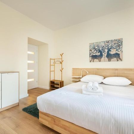 Ochota Sunny Apartment Varsovie Extérieur photo