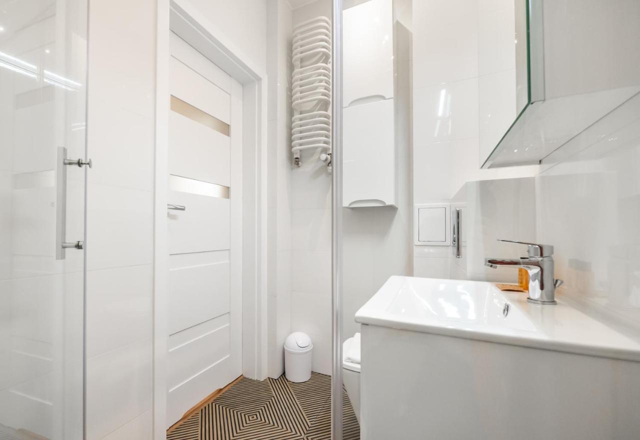 Ochota Sunny Apartment Varsovie Extérieur photo