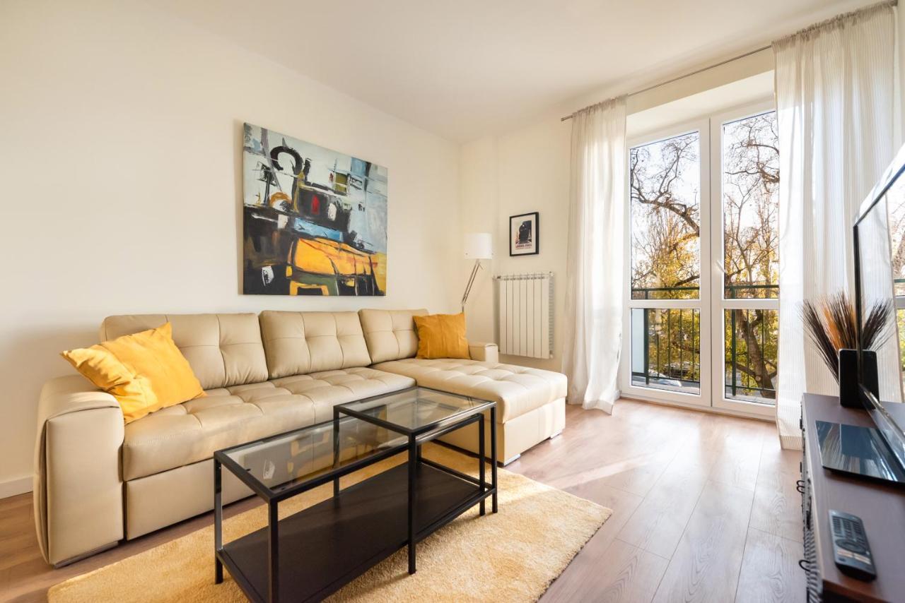 Ochota Sunny Apartment Varsovie Extérieur photo