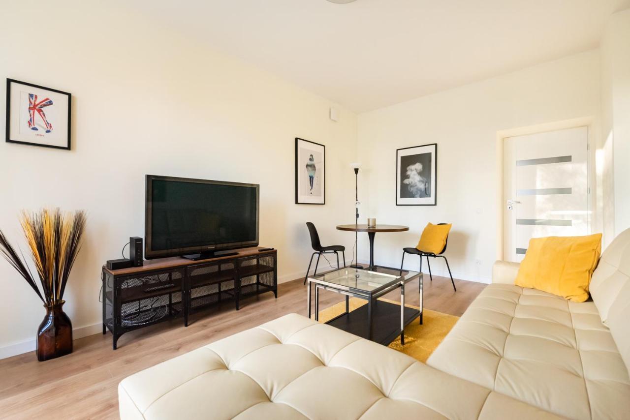 Ochota Sunny Apartment Varsovie Extérieur photo